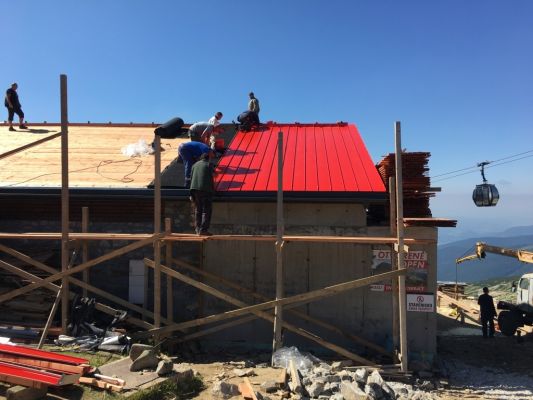 vymena strechy sa zacala