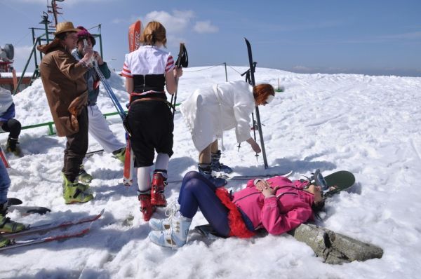 Eva priletela z Írska, aby si poležala na snehu – však Šrot?