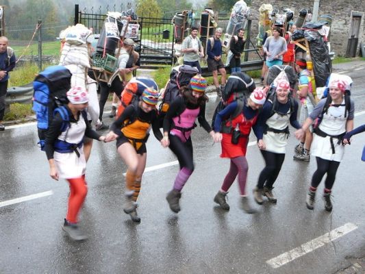 Štart na sherpa relly 2006 v Taliansku.