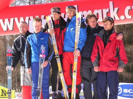 Bedna vítazov -muži na skialpfeste: Peter,Braňo;Milan, Roman;Marcel, Palo